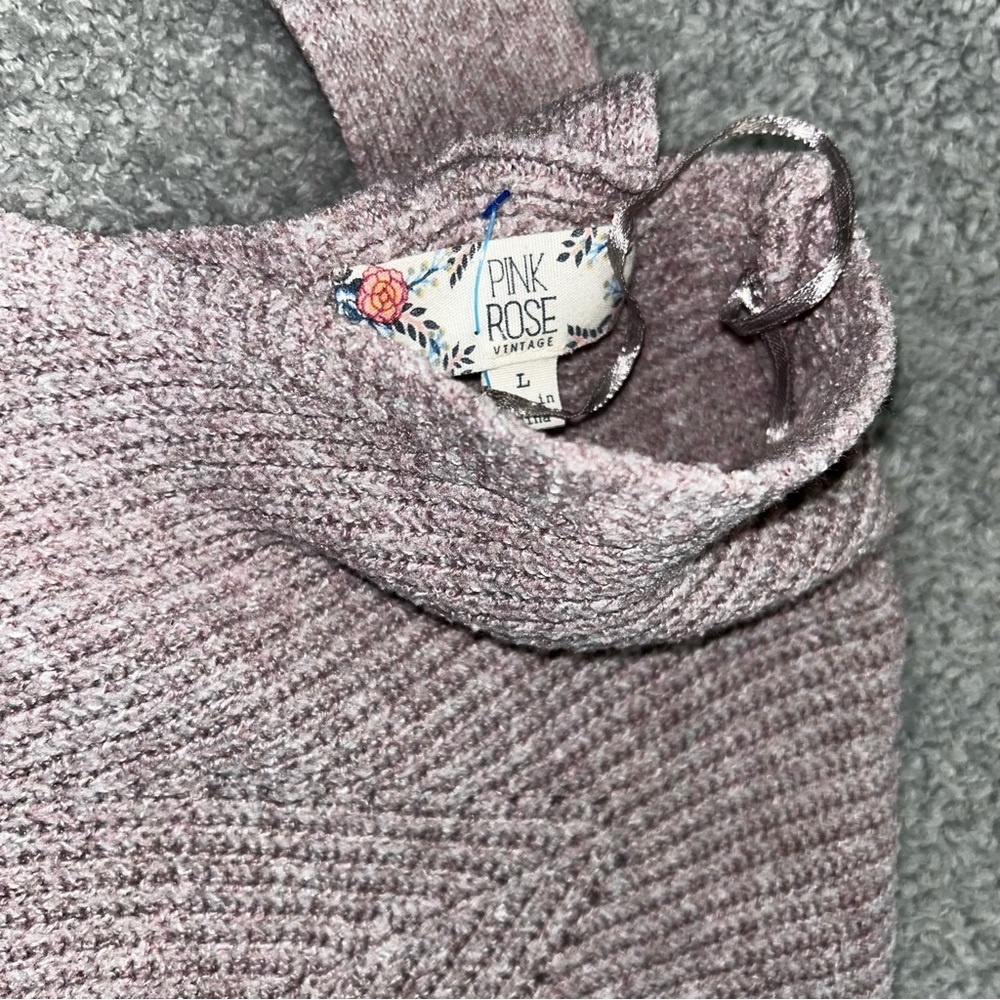 Pink Rose V-Neck Sweater - Lilac size large - Picture 5 of 5